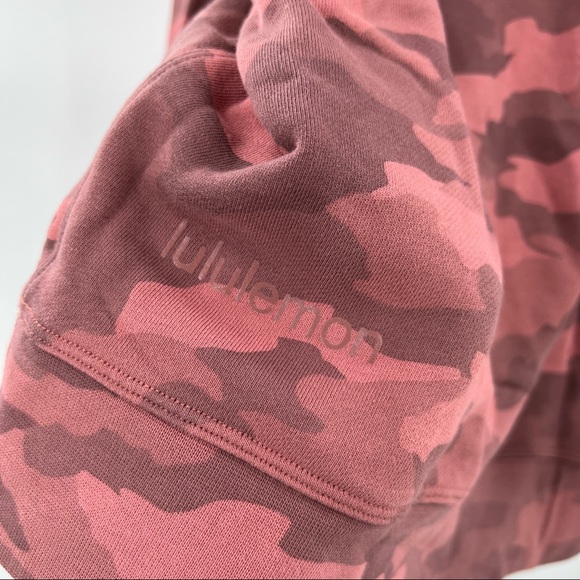 Lululemon Perfectly Oversized Crew Heritage 365 Pink Camo Rose, fits size 6-8 - Picture 5 of 6